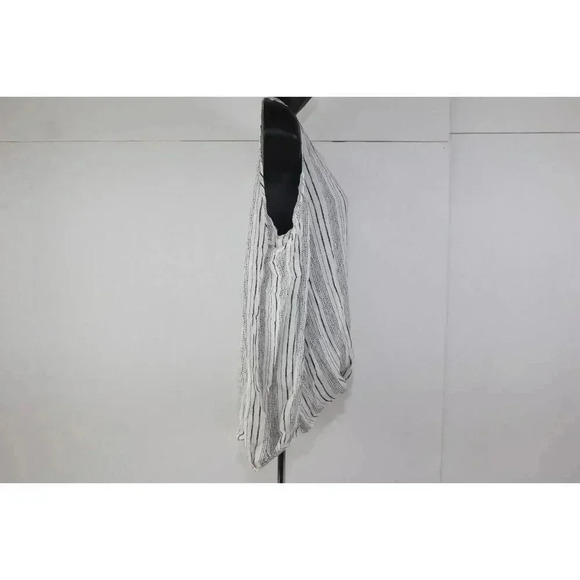 ladies LUSH cold shoulder Blouse size XS - Picture 3 of 6